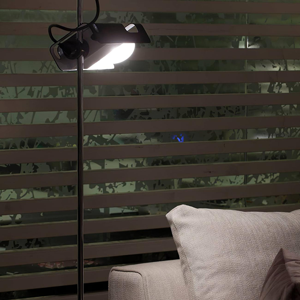 Spider Floor Lamp 9.1"