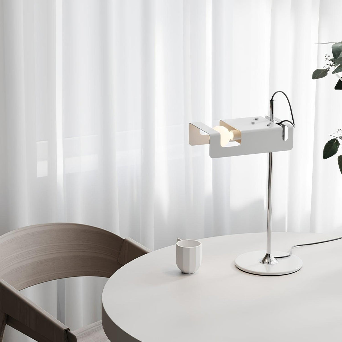 Spider Table Lamp 9.1"