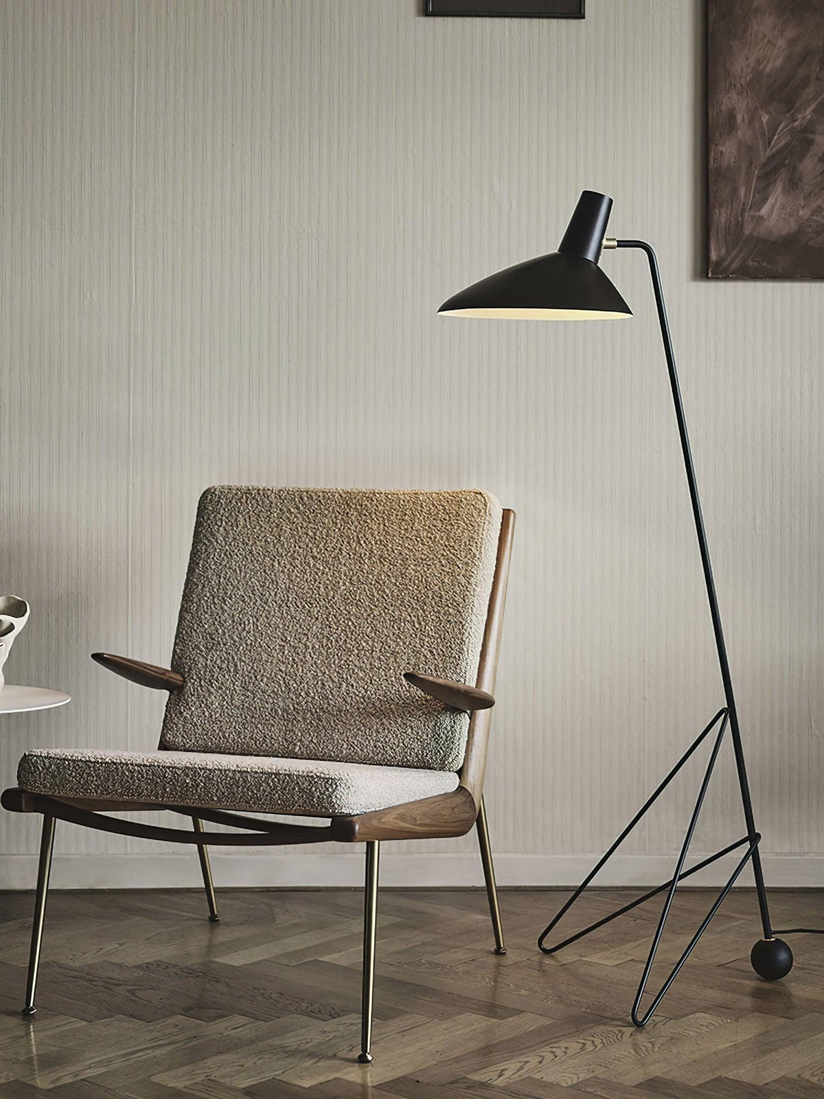 Svelte Noir Floor Lamp 28.3"
