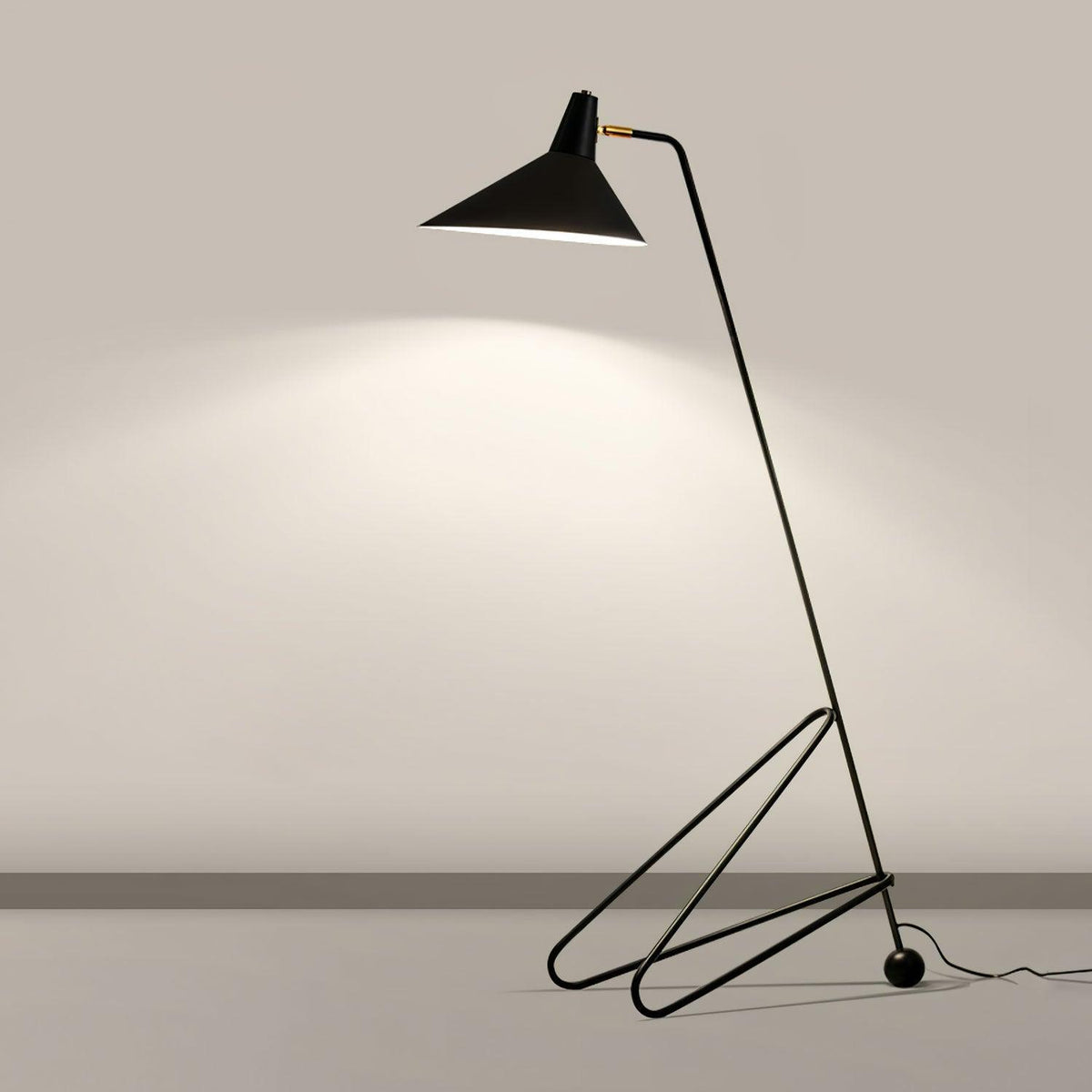 Svelte Noir Floor Lamp 28.3"
