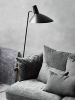 Svelte Noir Floor Lamp 28.3"