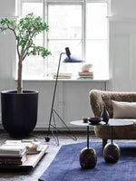Svelte Noir Floor Lamp 28.3"
