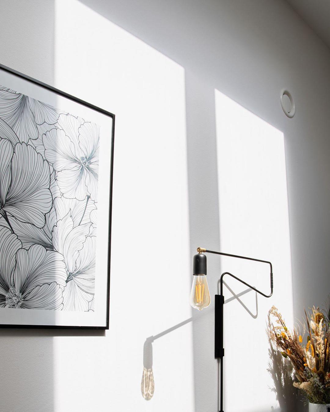 Swing Wall Lamp 27.6"