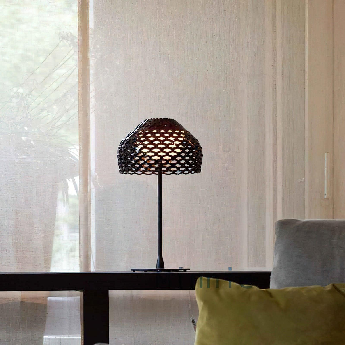 Tatou Table Lamp 11"