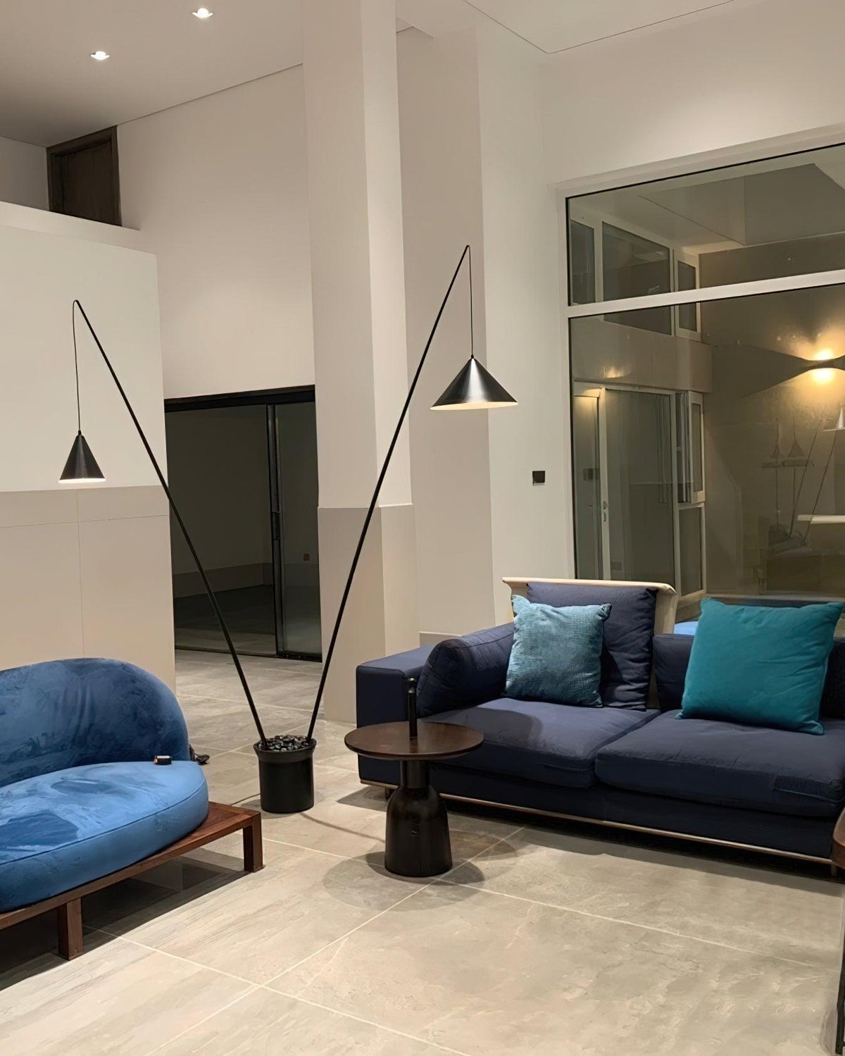 The Noir Arc Floor Lamp