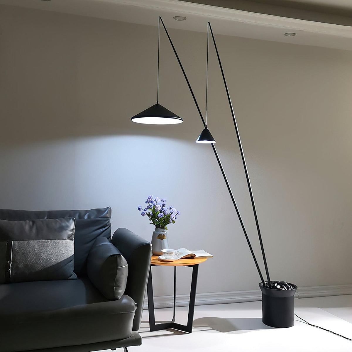The Noir Arc Floor Lamp
