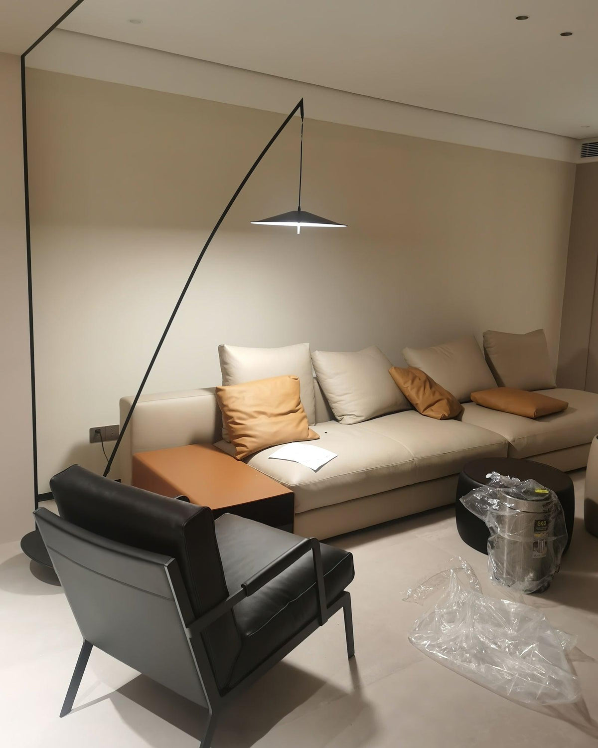 The Noir Arc Floor Lamp