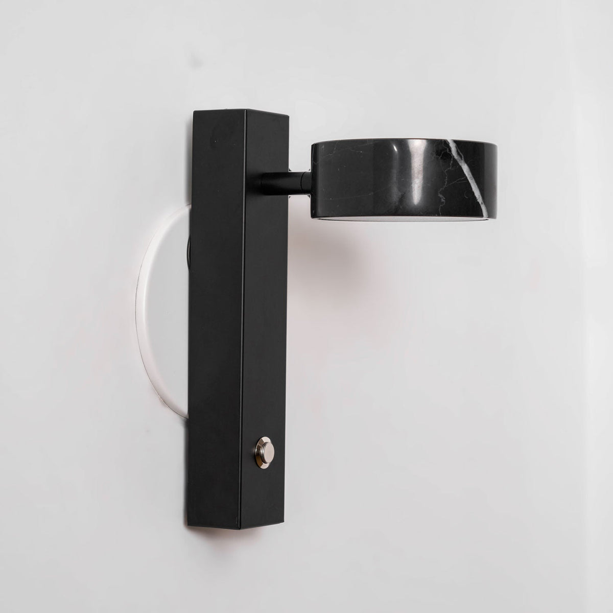 Traviso Solo Wall Sconce