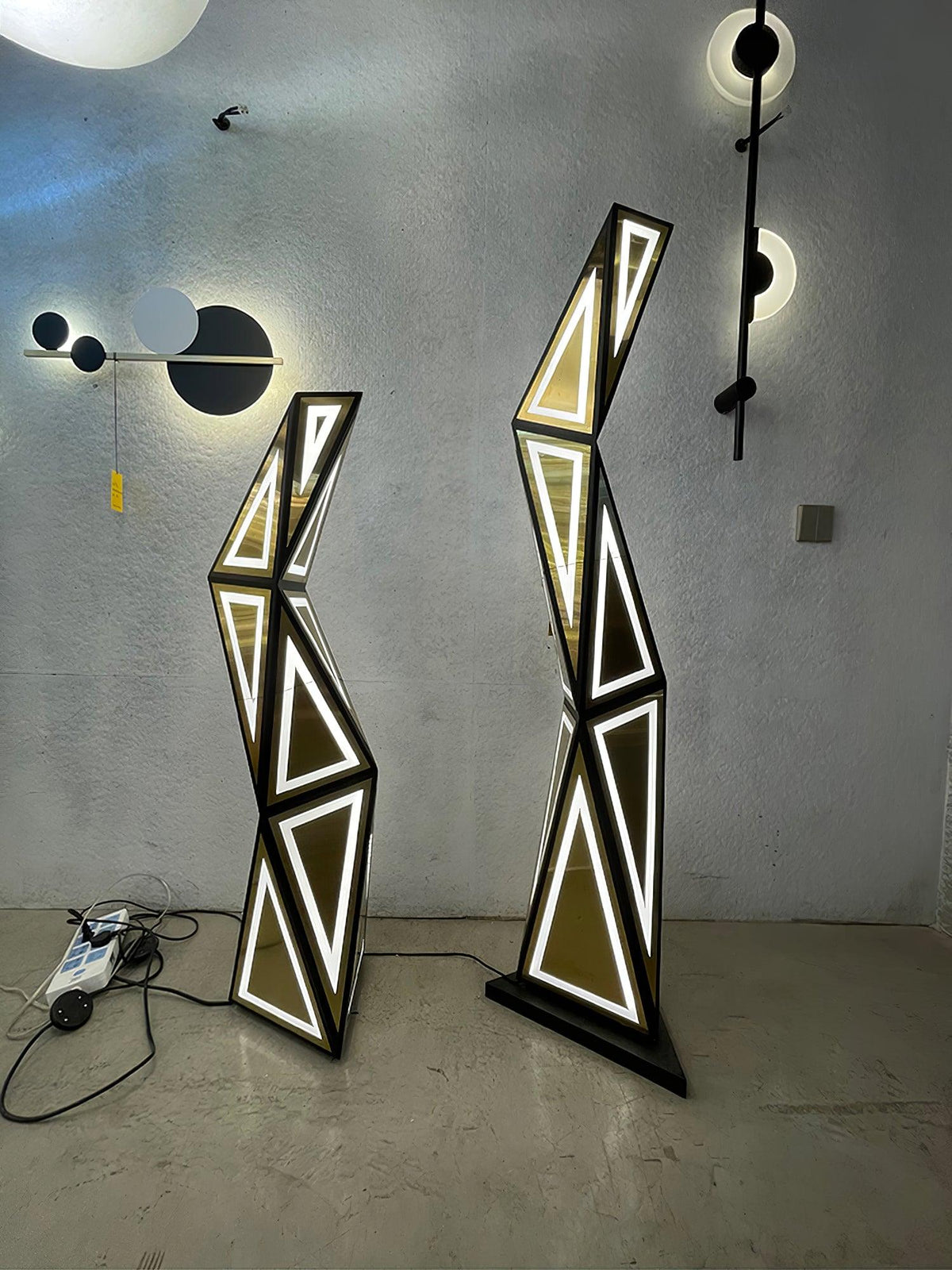 Tri23F Floor Lamp