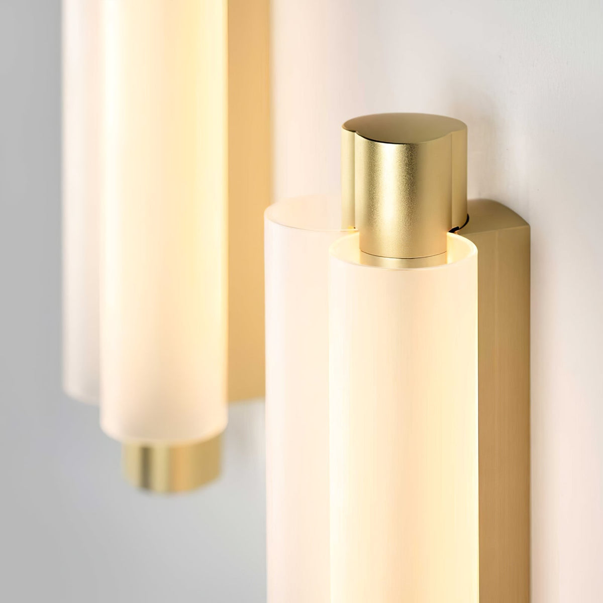 Trillium Wall Sconce