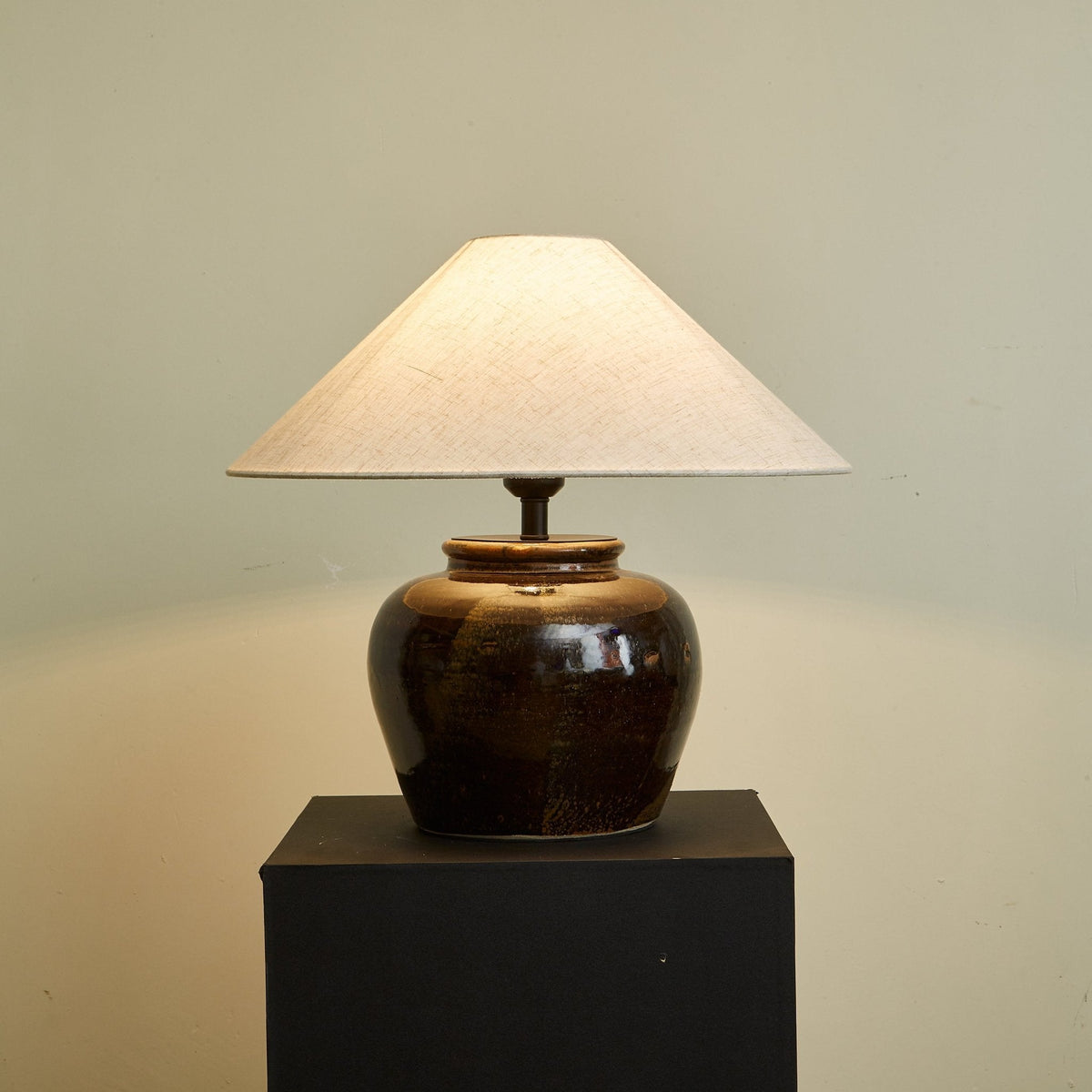 Umber Jar Table Lamp