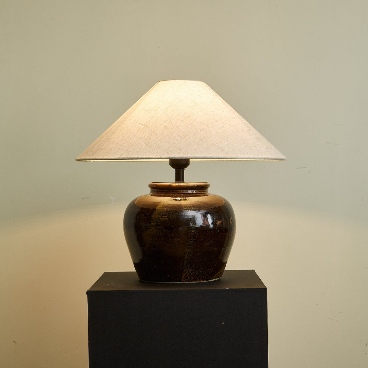 Umber Jar Table Lamp