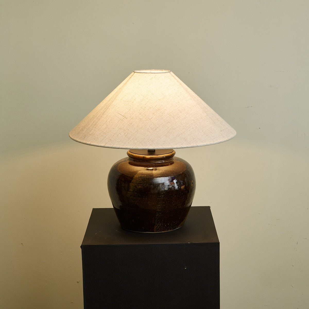 Umber Jar Table Lamp