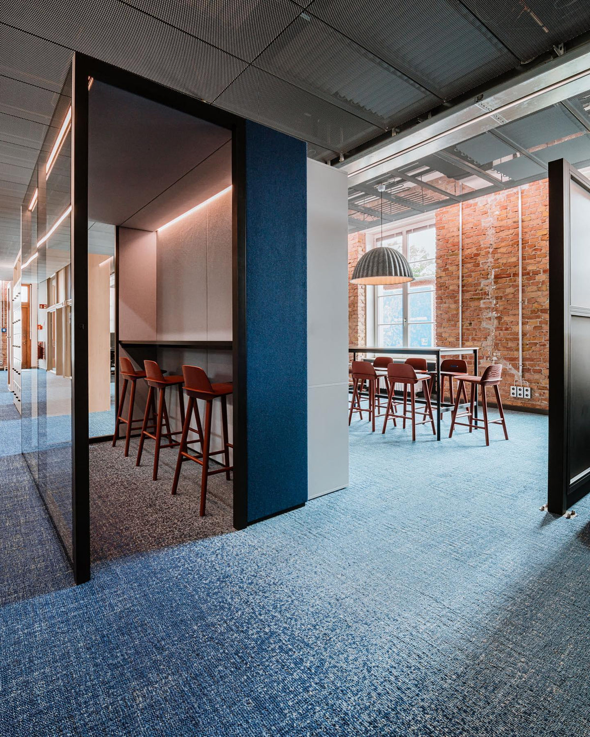 Under The Bell Pendant Lamp 21.7"