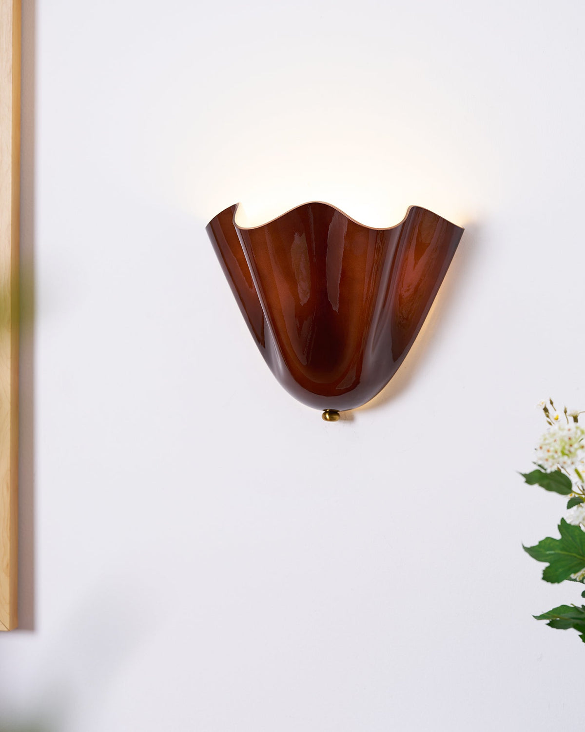 Petalia Wall Light