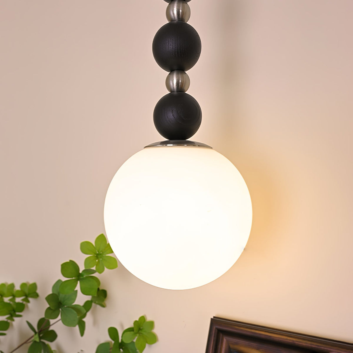 Vertical Walnut Balls Pendant Lamp