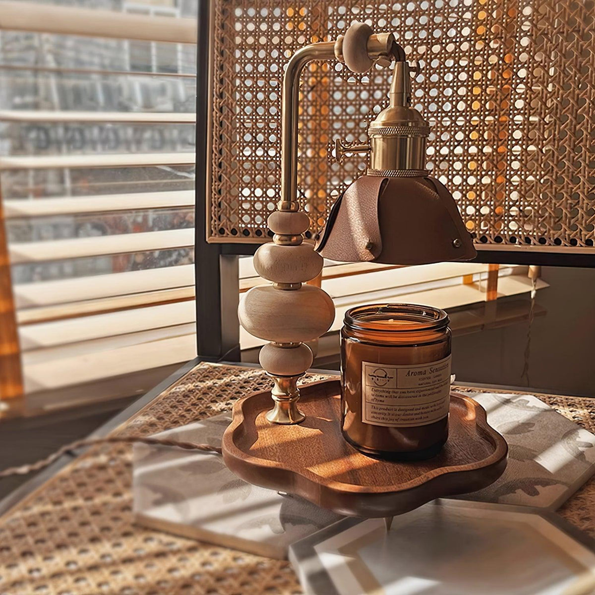 Walnut Flower Tray Table Lamp 7.1"