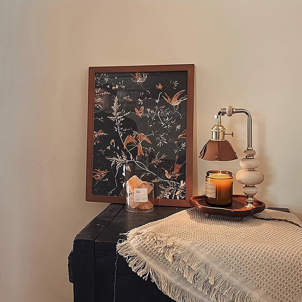 Walnut Flower Tray Table Lamp 7.1"