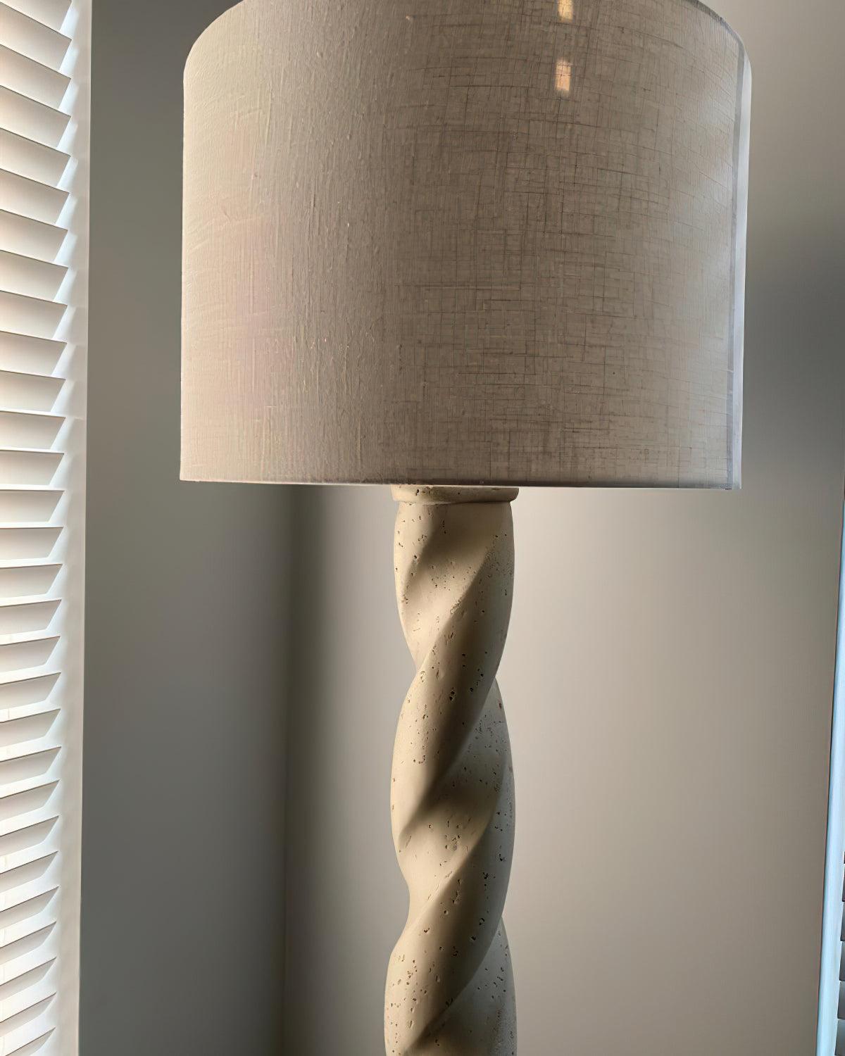 Yisi North Tower Floor Lamp 17.7"