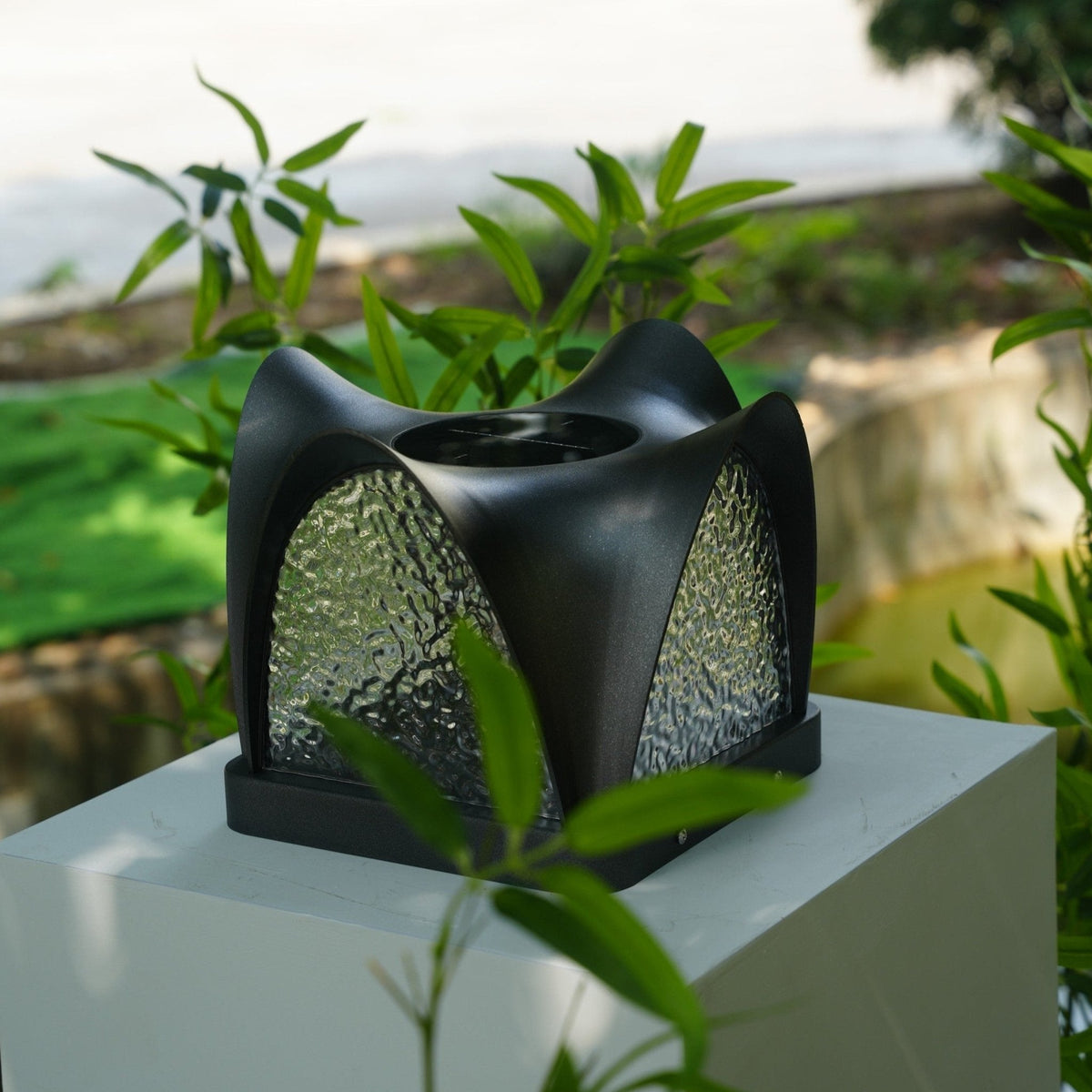 Sculptform Solar Outdoor Light