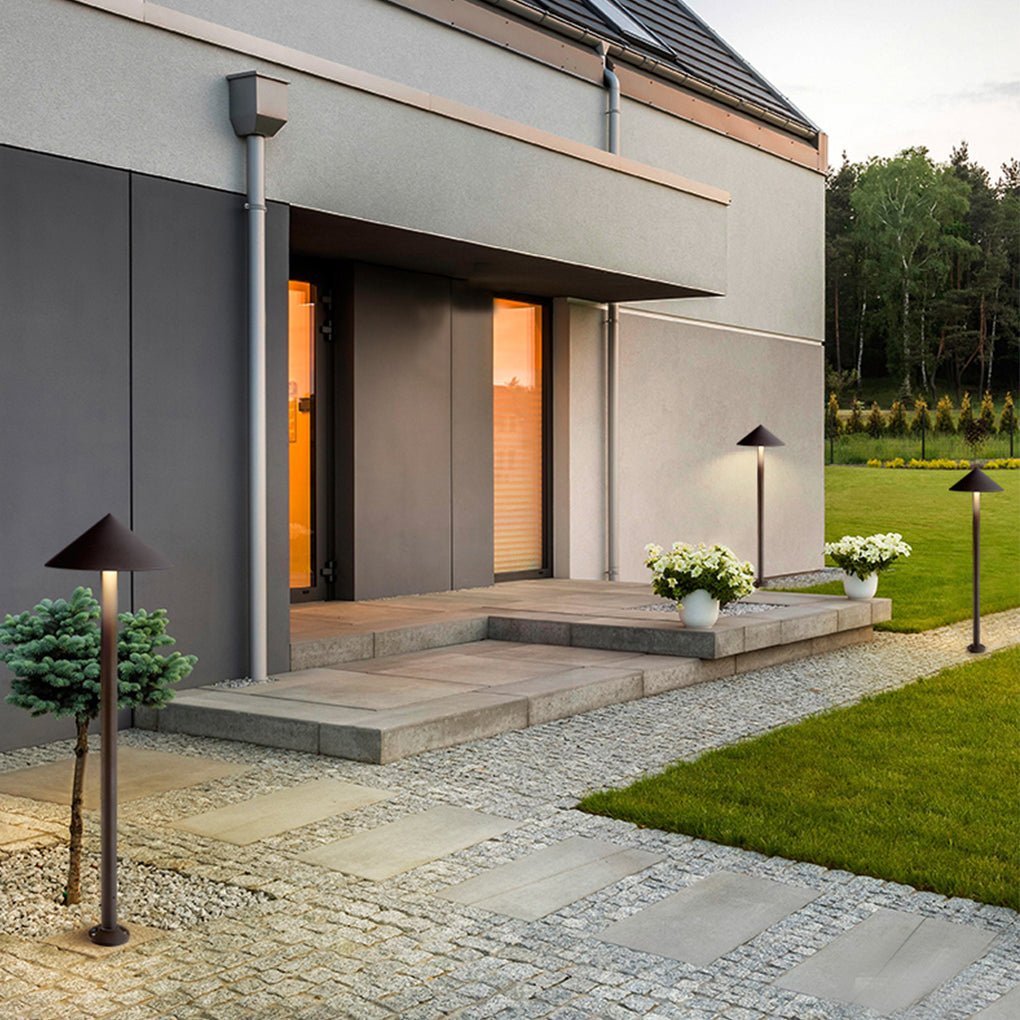 Minimalist Modern Waterproof High Pole Post Light for Landscape Garden Road