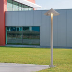 Minimalist Modern Waterproof High Pole Post Light for Landscape Garden Road