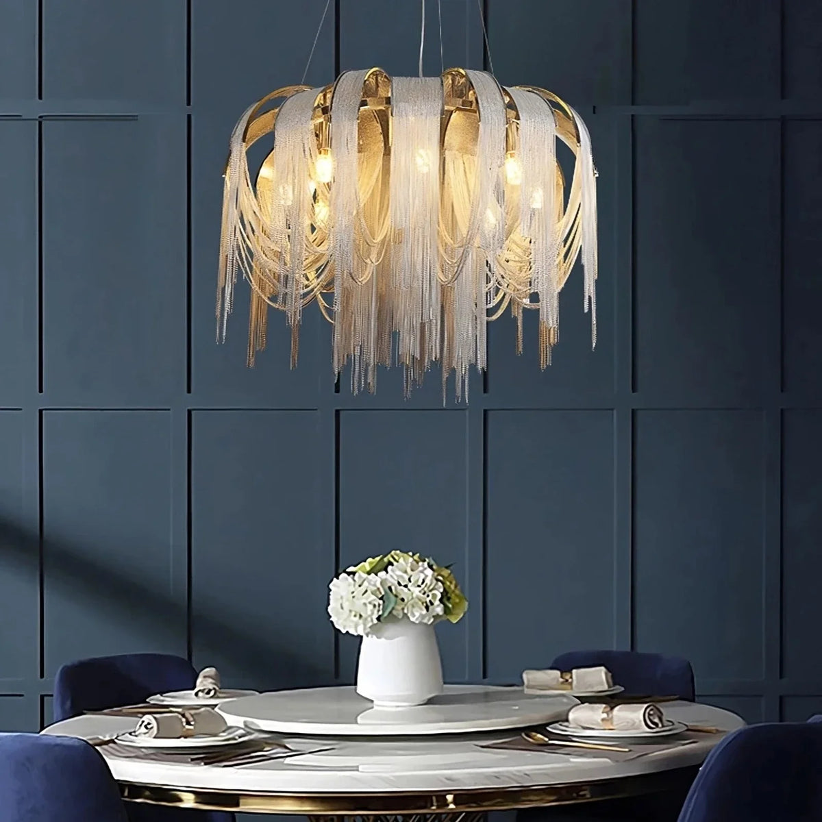 Cadena Chain Tassel Modern Chandelier