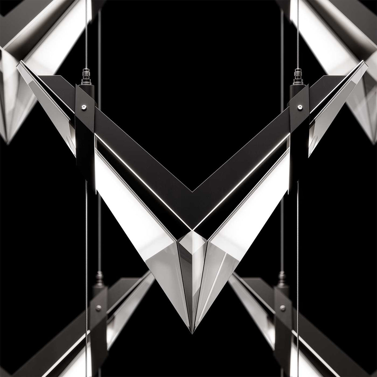 BLADE 32"W Round Pendant