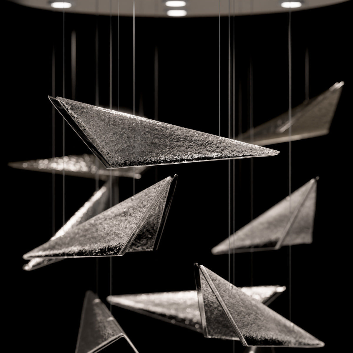 VOLO 36"W Round Pendant