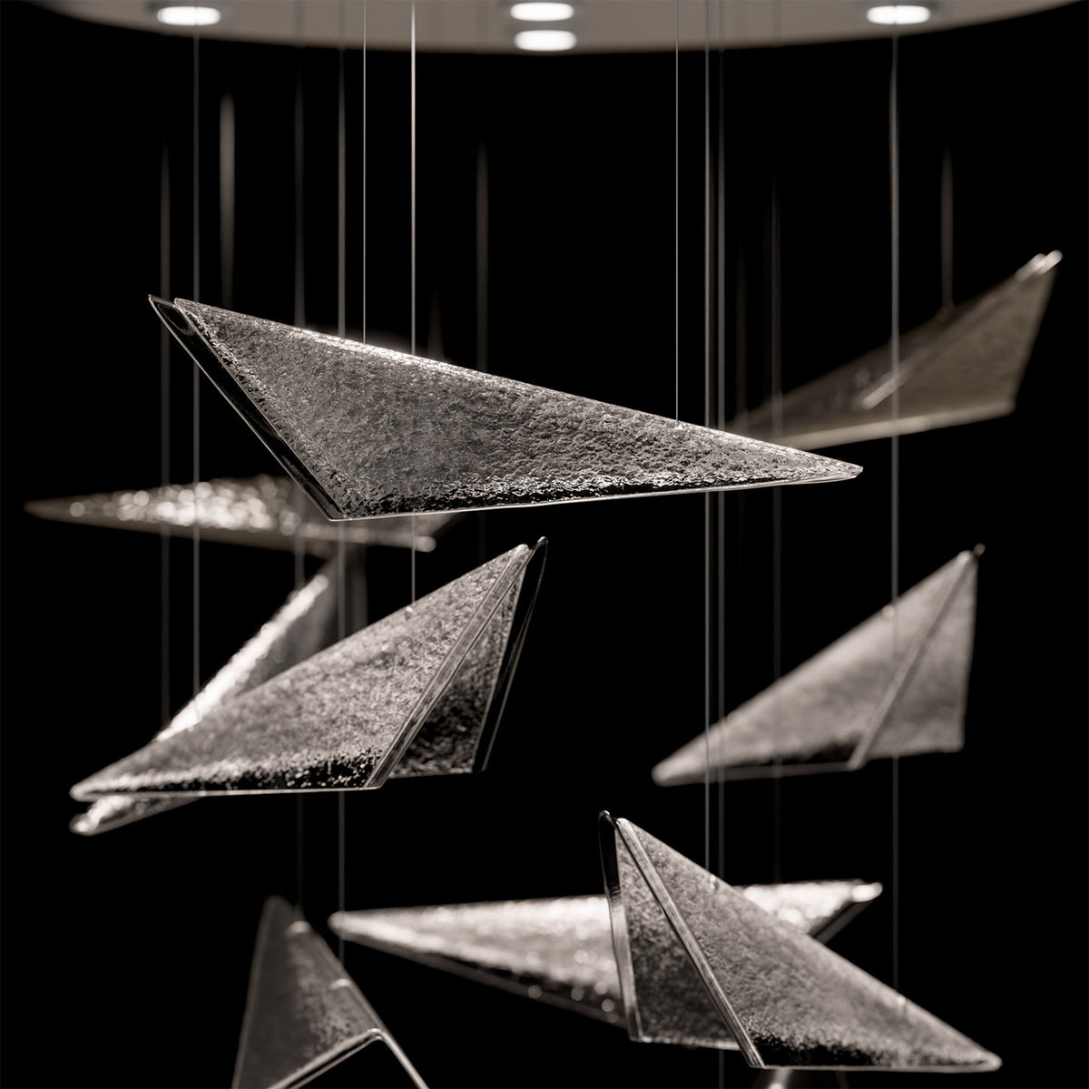 VOLO 36"W Round Pendant