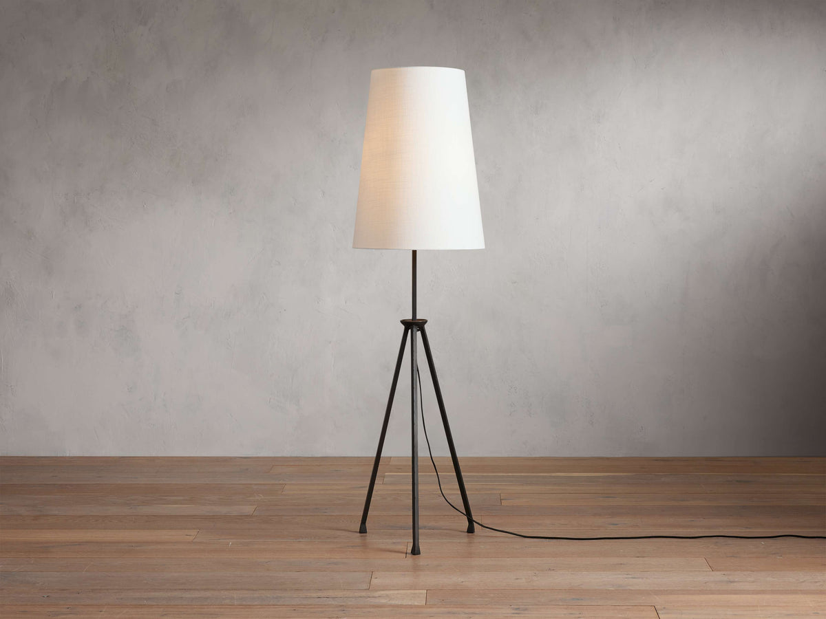 Iain Floor Lamp