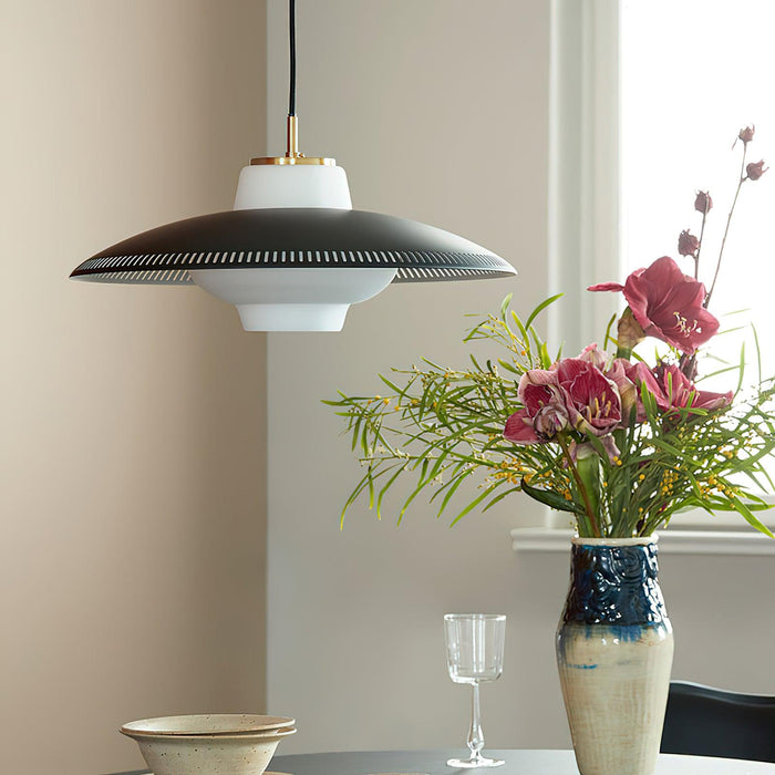 Alien Frisbee Pendant Lamp 17.7"