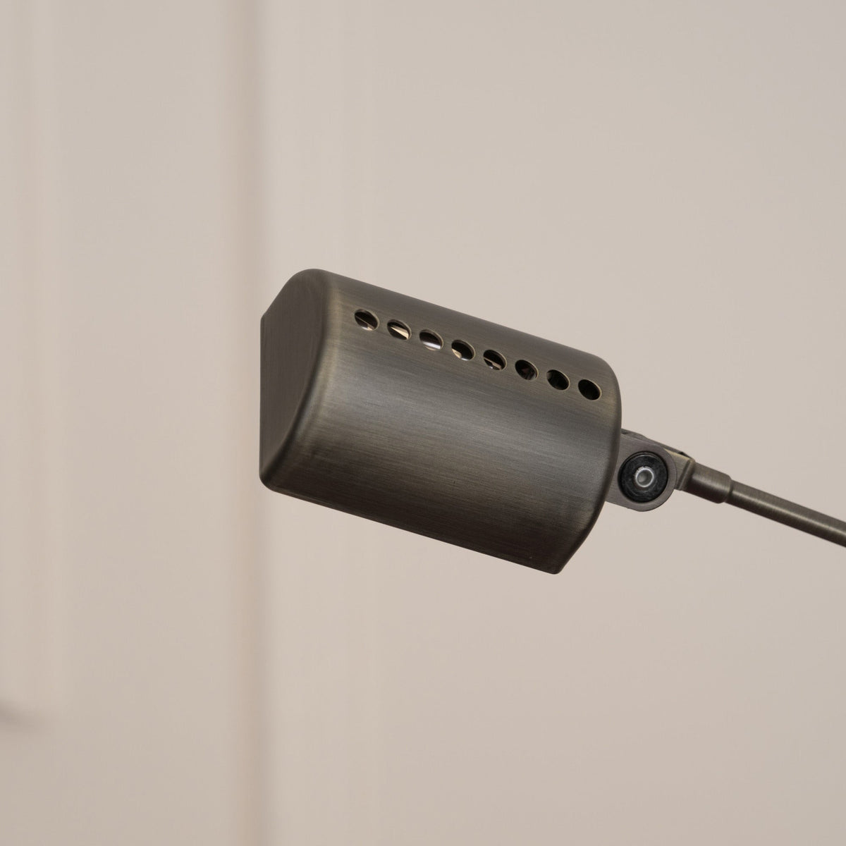 Apex Flex Floor Lamp 8.3"