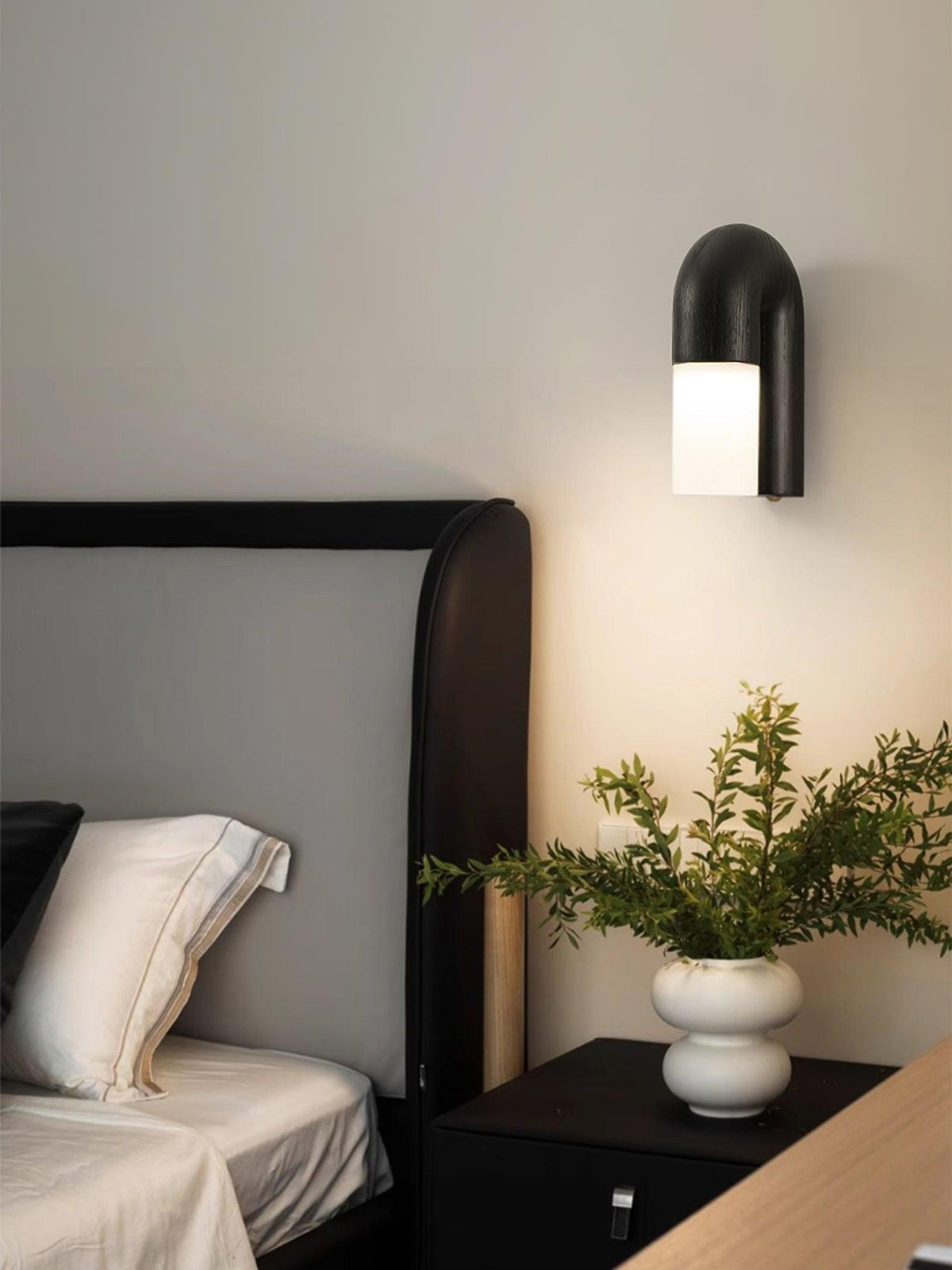 Arcus Wood Wall Lamp 7.1"