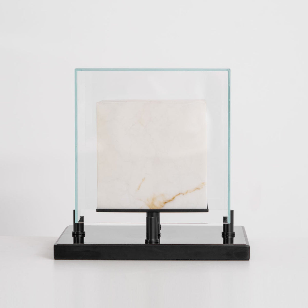 Arqra Alabaster Table Lamp