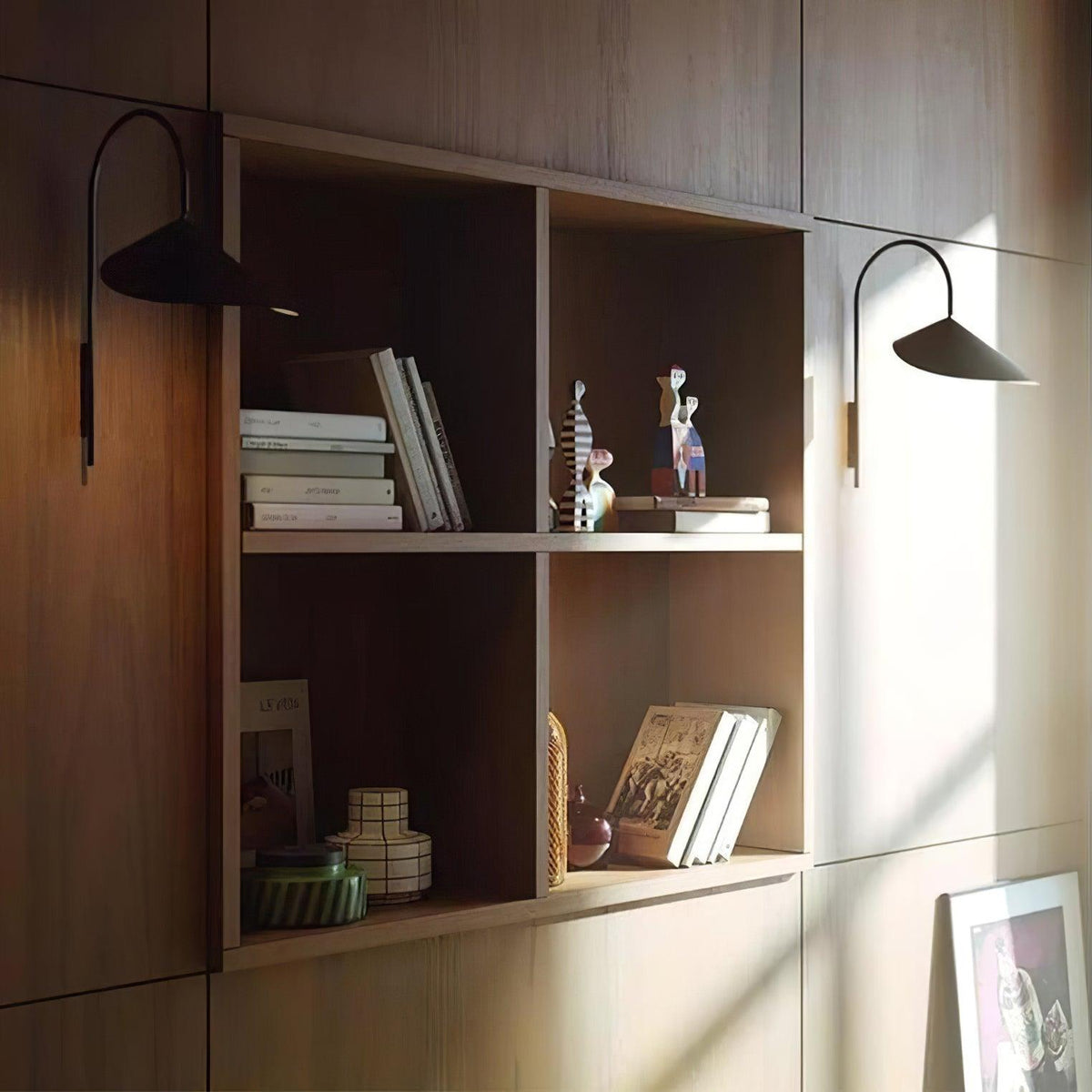 Arum Wall Lamp
