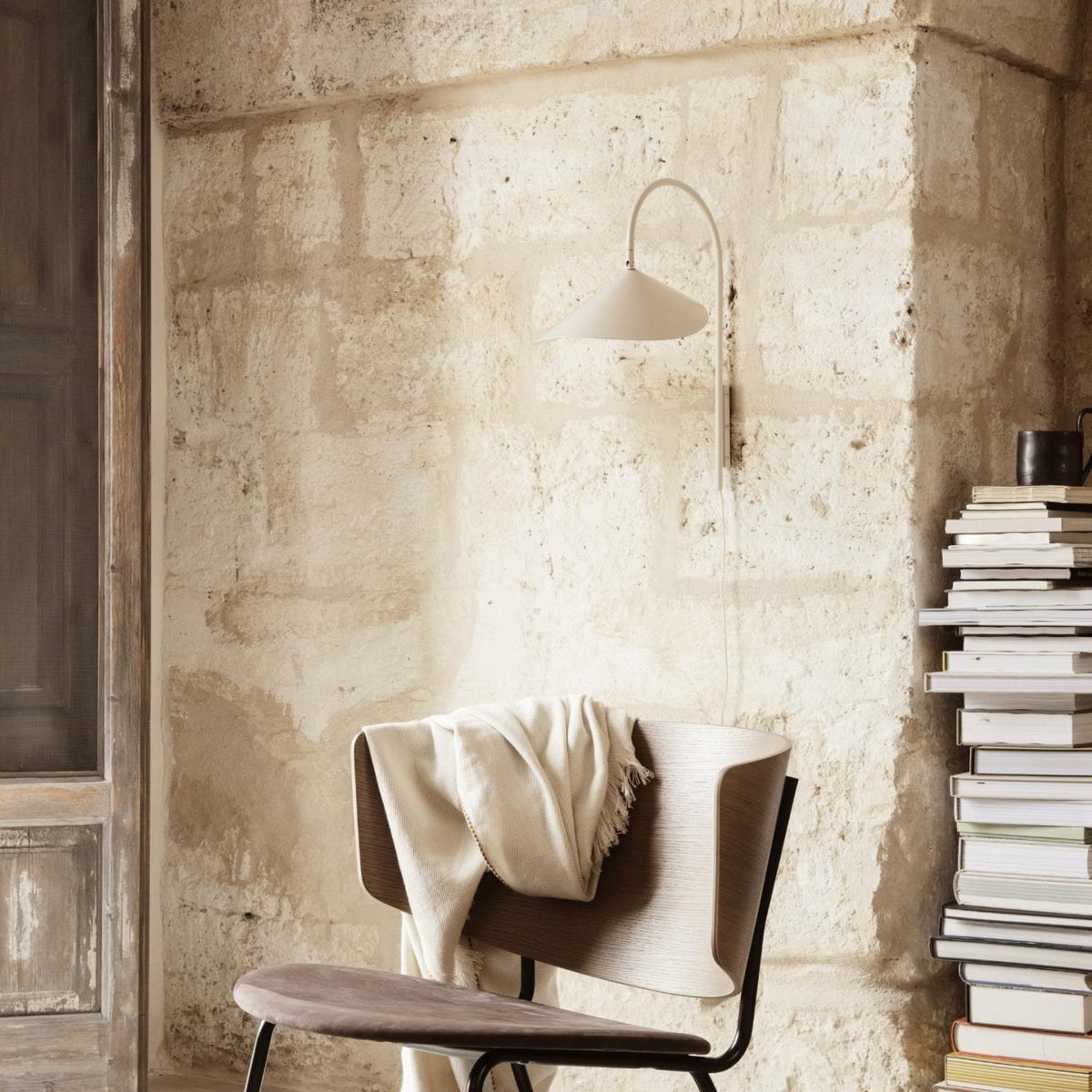 Arum Wall Lamp