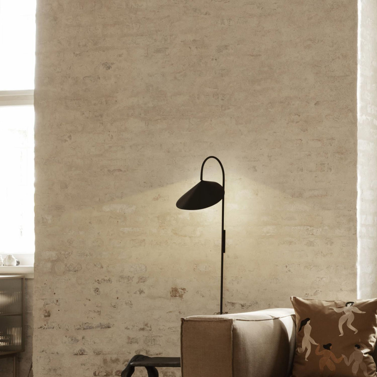 Arum Wall Lamp