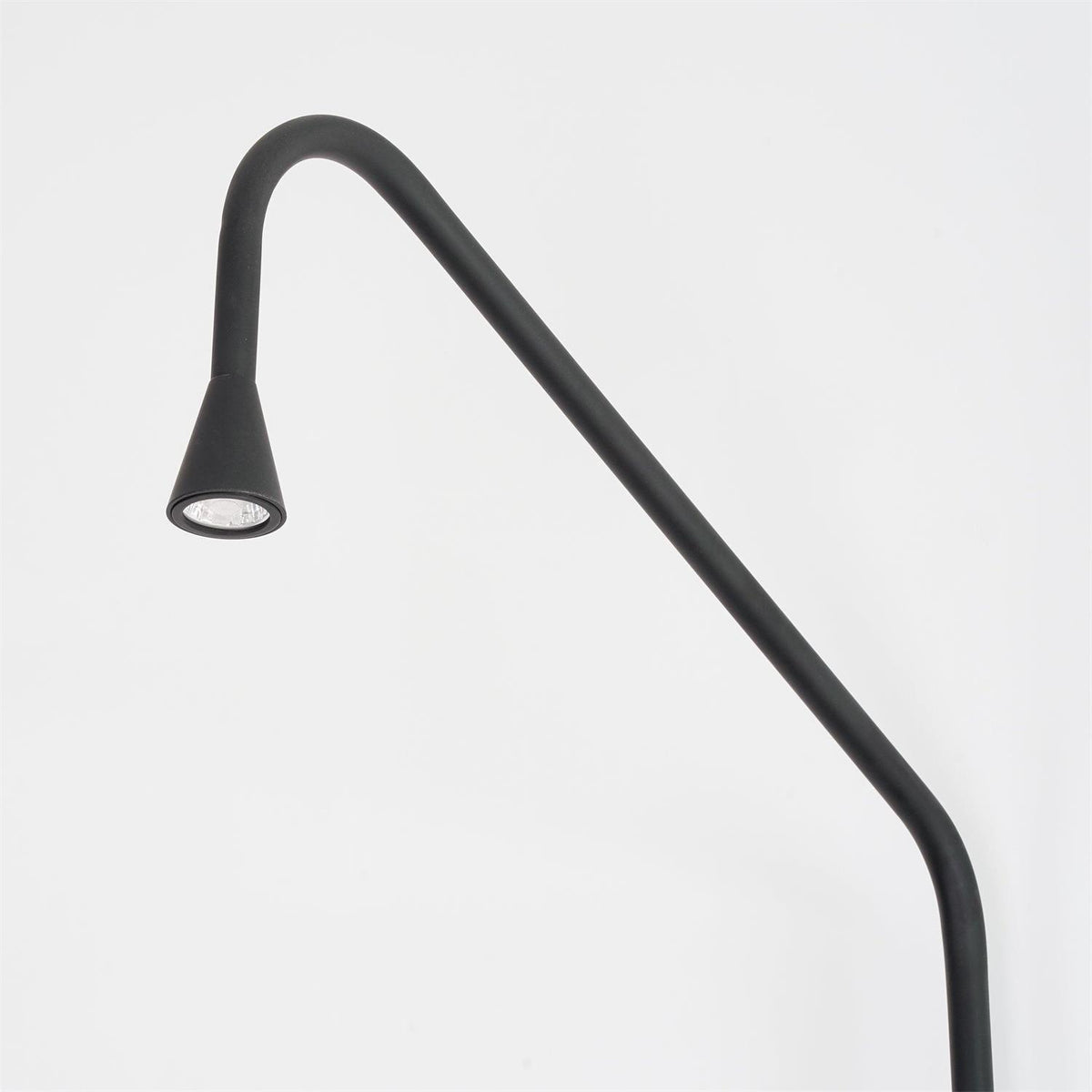 Svarna Wall Lamp 17.7″