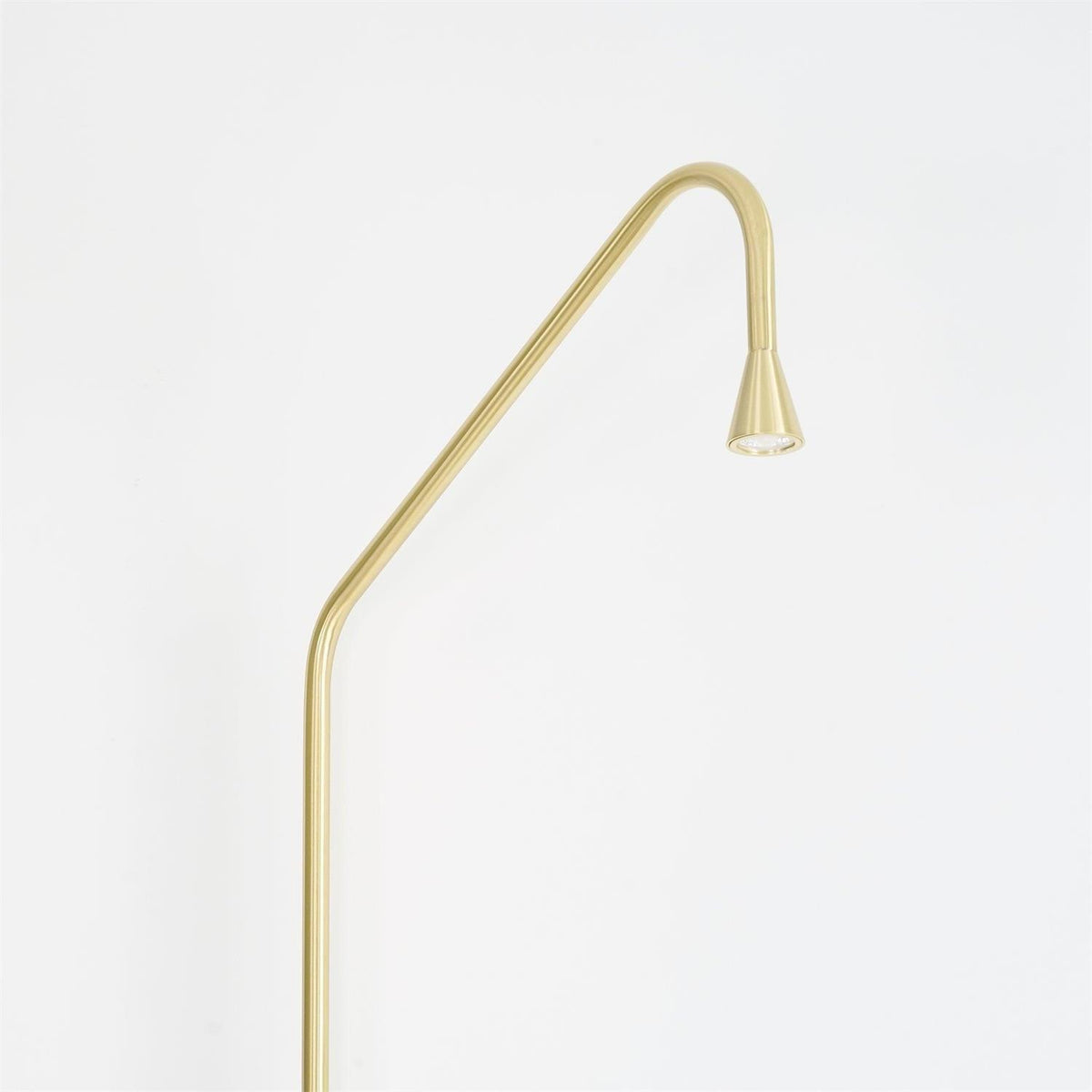 Svarna Wall Lamp 17.7″