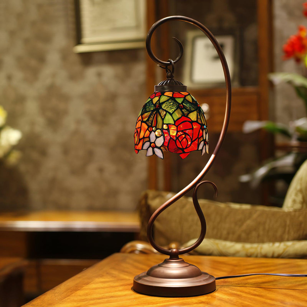 Cal Lighting Cotulla Tiffany Table Lamp 9.8"