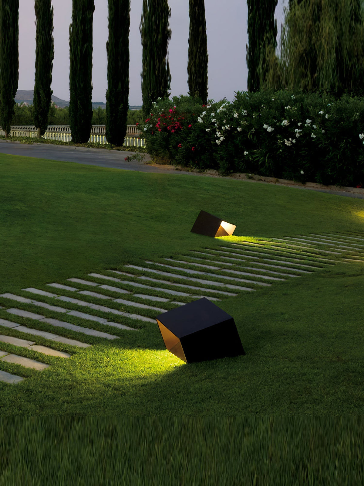 Cube Garden Outdoor Light
