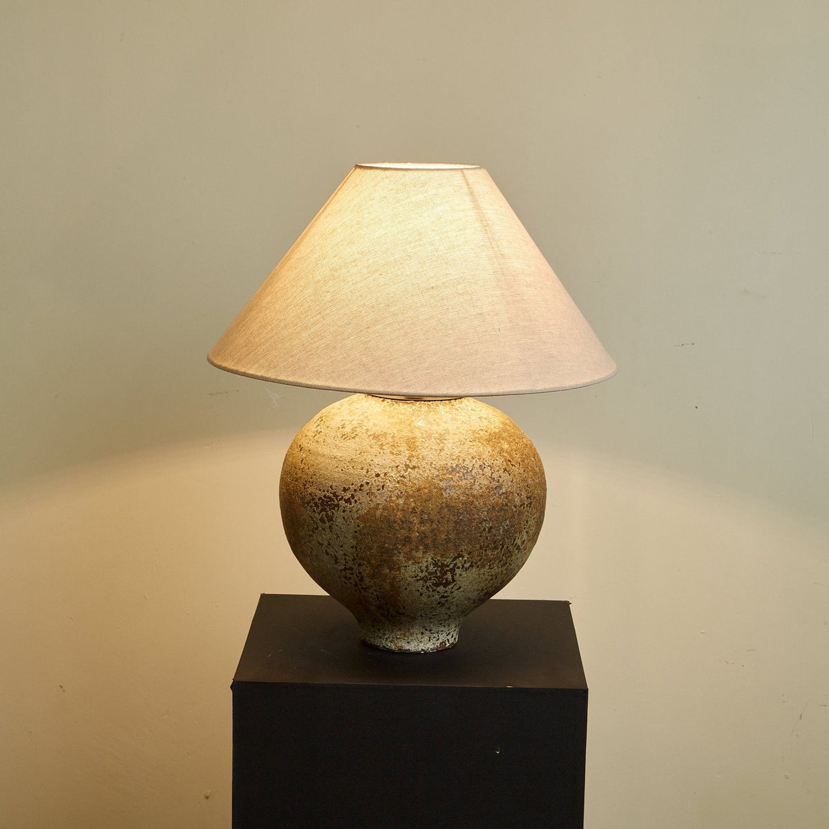 Ferrosia Table Lamp