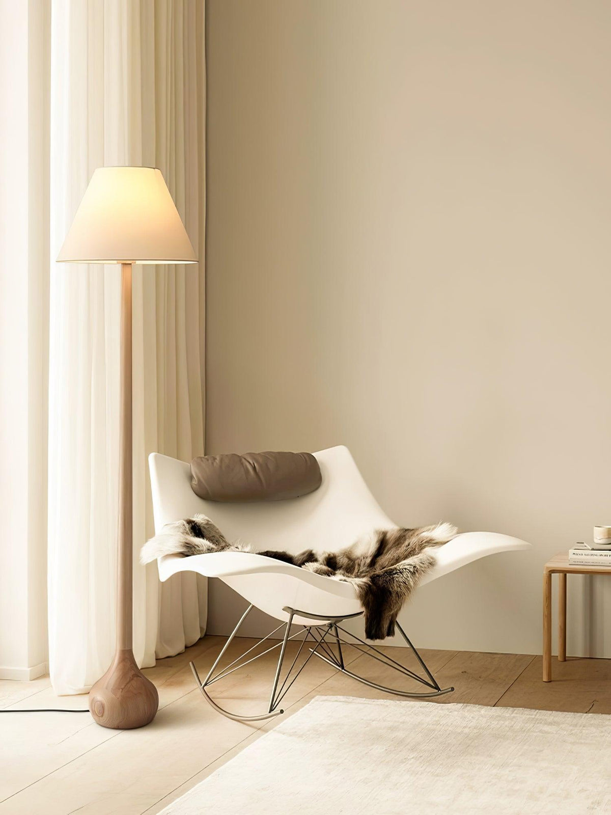 Final Strike Floor Lamp 15.7"