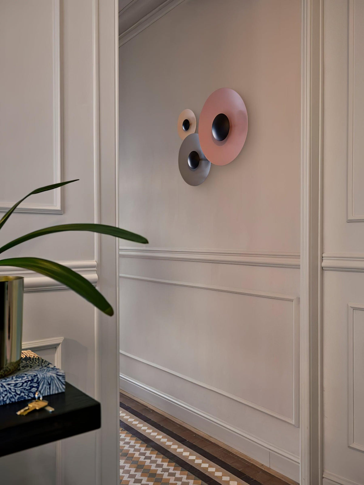 Simplicity Glow Plug-in Wall Light
