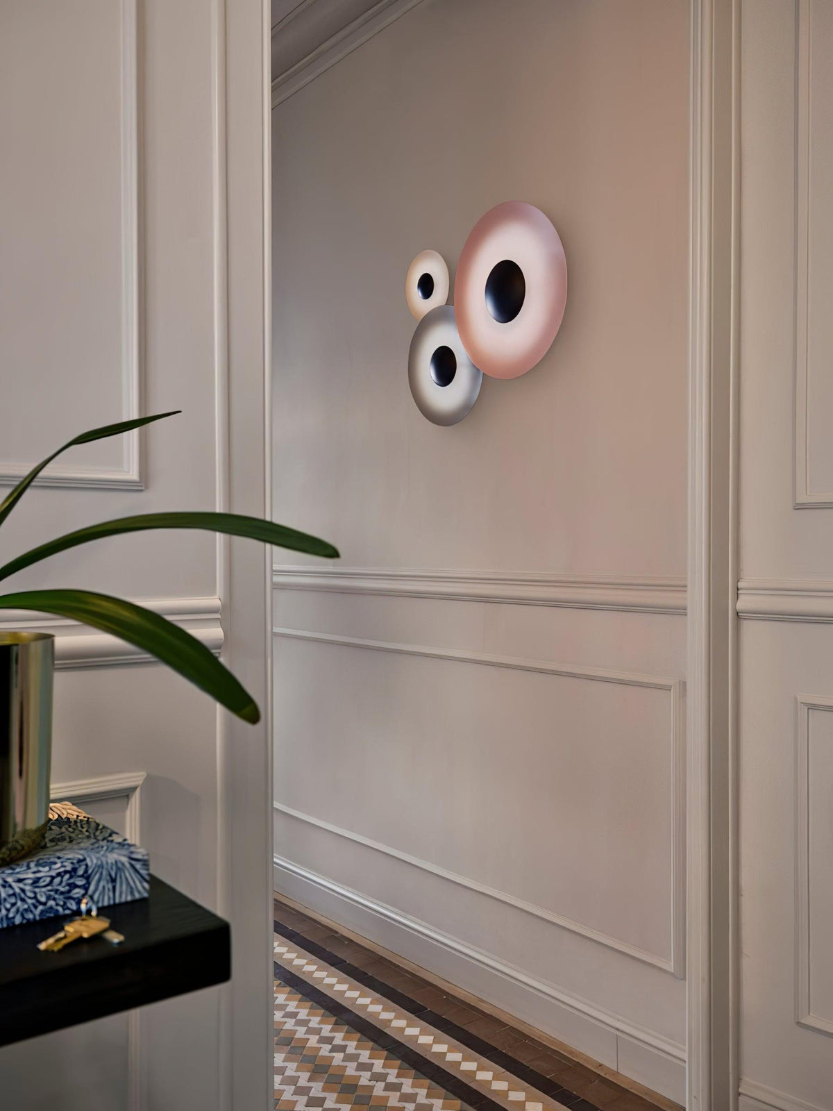 Simplicity Glow Plug-in Wall Light