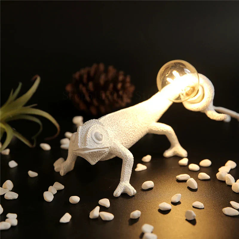 Chameleon Figure Resin LED Wall Lamp Nordic Animal Night Light
