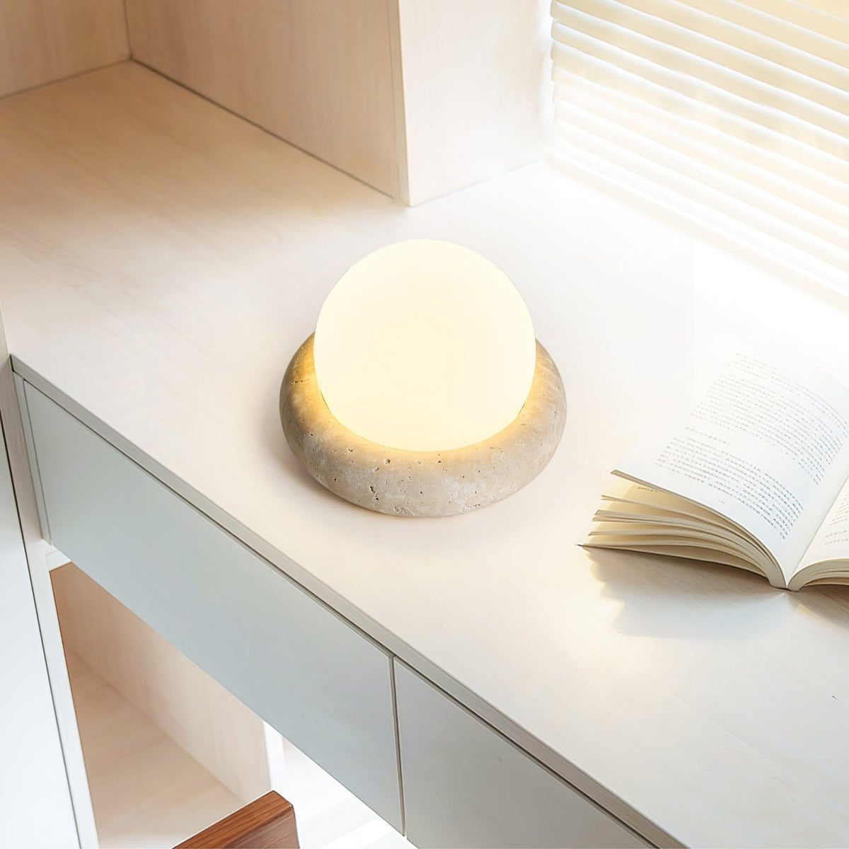 Huae Table Lamp