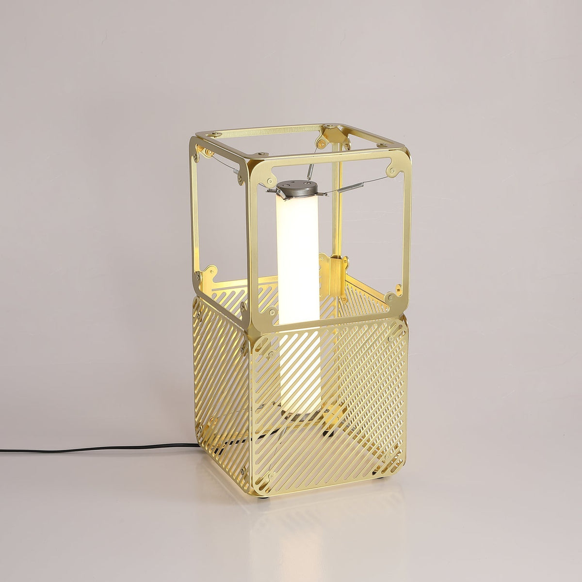 Hyperqube Table Lamp