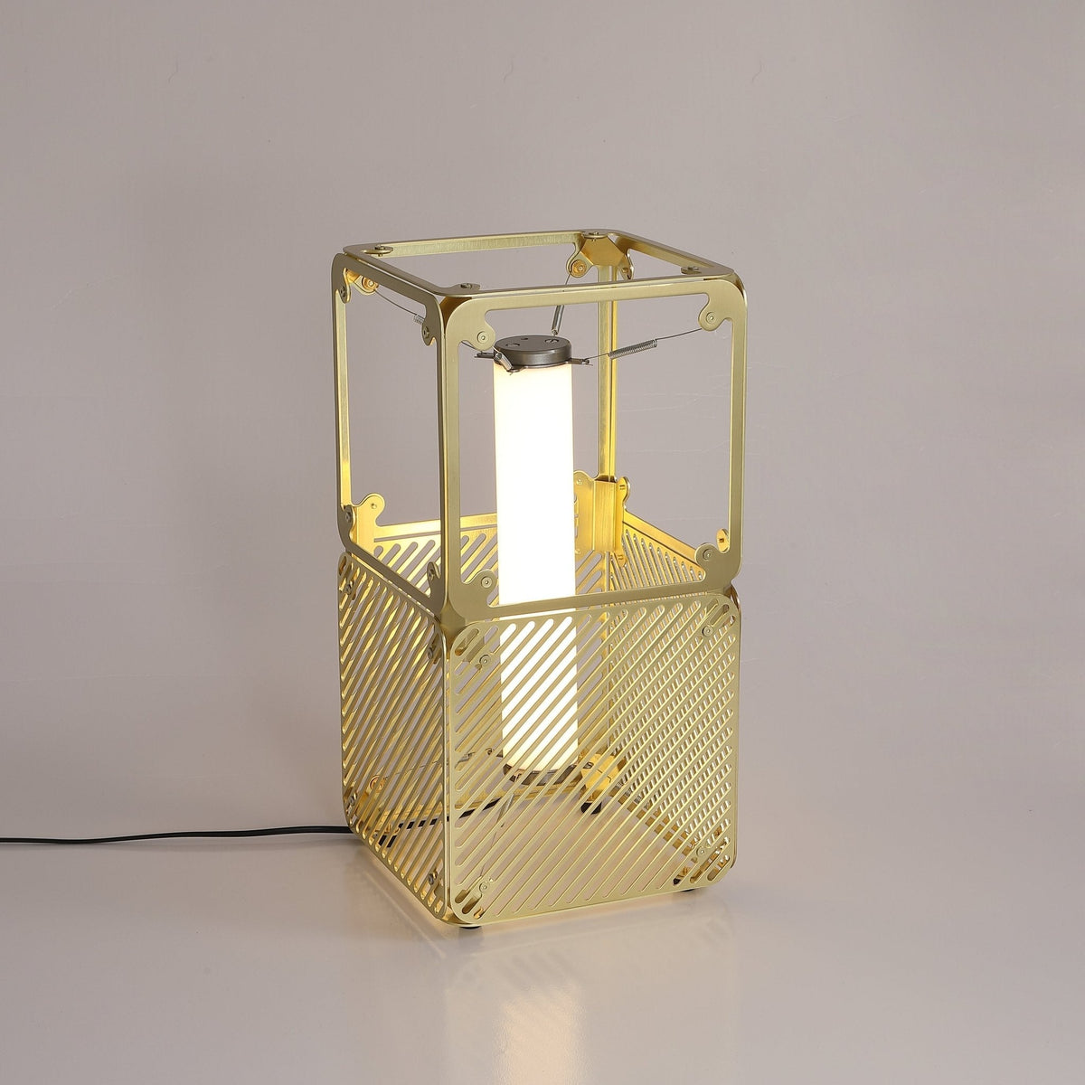 Hyperqube Table Lamp